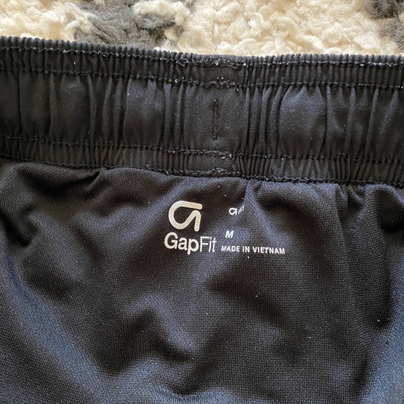 Gap Fit Athletic Shorts size M - Picture 3 of 5